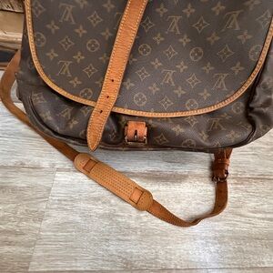 Louis Vuitton LV Crossbody bag Saumur 35 Brown Monogram